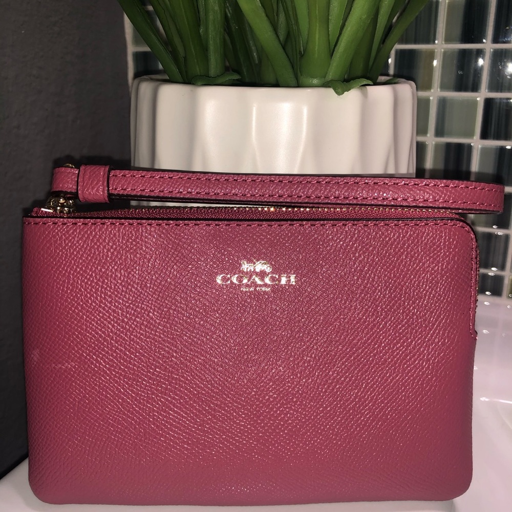 NWT Coast Wristlet
